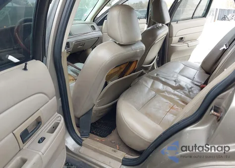 2004 Ford Crown Victoria Lx из США, поврежденный, VIN 2FAFP74WX4X135612